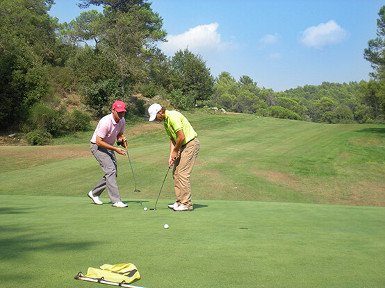 Enseignement du golf jusqu'àl'autorisation de parcours 